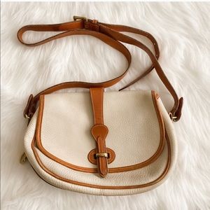 [dooney & bourke] vintage cream leather handbag